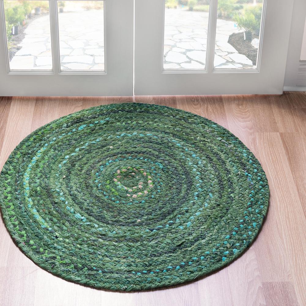 Braided Chindi Rug, Green (8' 0 x 8' 0). Picture 2