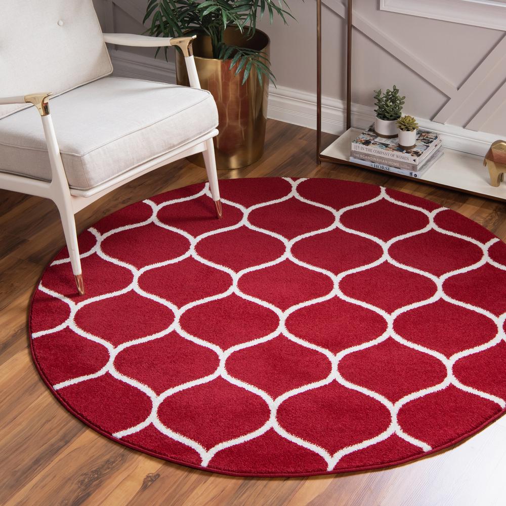Rounded Trellis Frieze Rug, Red (5' 0 x 5' 0). Picture 2