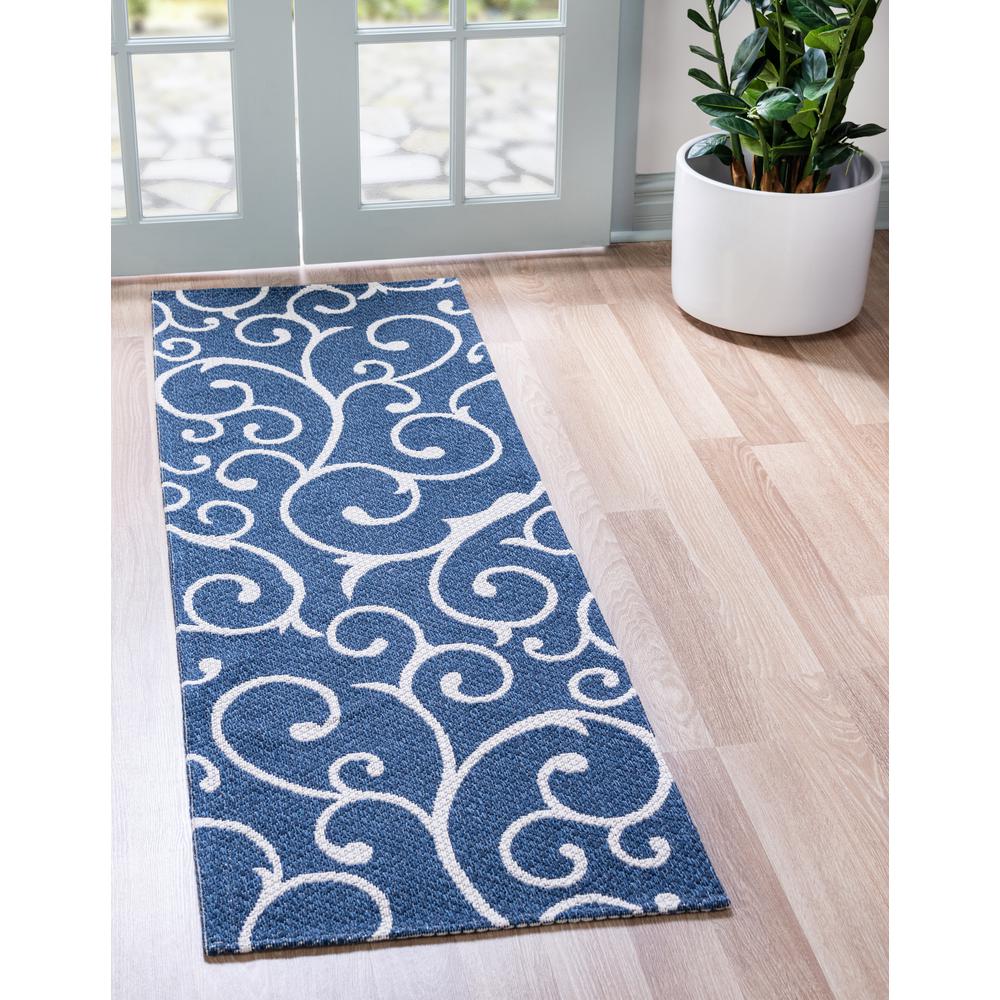 Scroll Decatur Rug, Navy Blue/Ivory (2' 2 x 7' 4). Picture 2