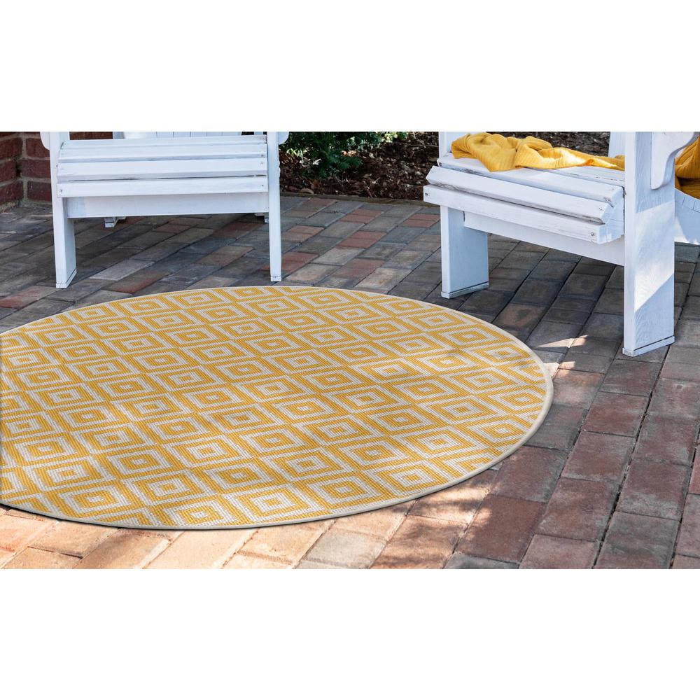 Jill Zarin Outdoor Costa Rica Area Rug 6' 7" x 6' 7", Round Yellow Ivory. Picture 3