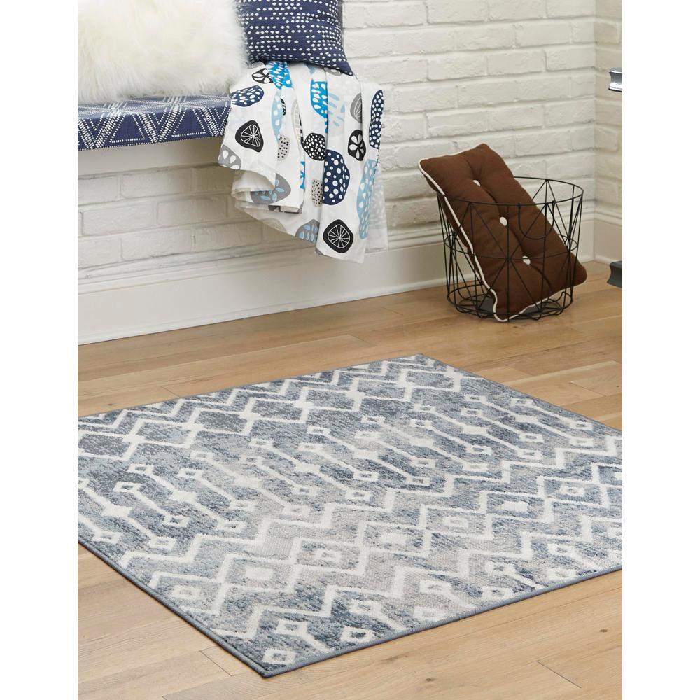 Unique Loom 6 Ft Square Rug in Blue (3160956). Picture 2