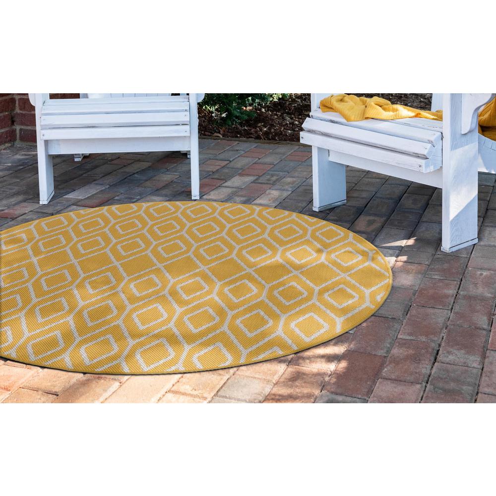Jill Zarin Outdoor Turks and Caicos Area Rug 4' 0" x 4' 0", Round Yellow Ivory. Picture 3