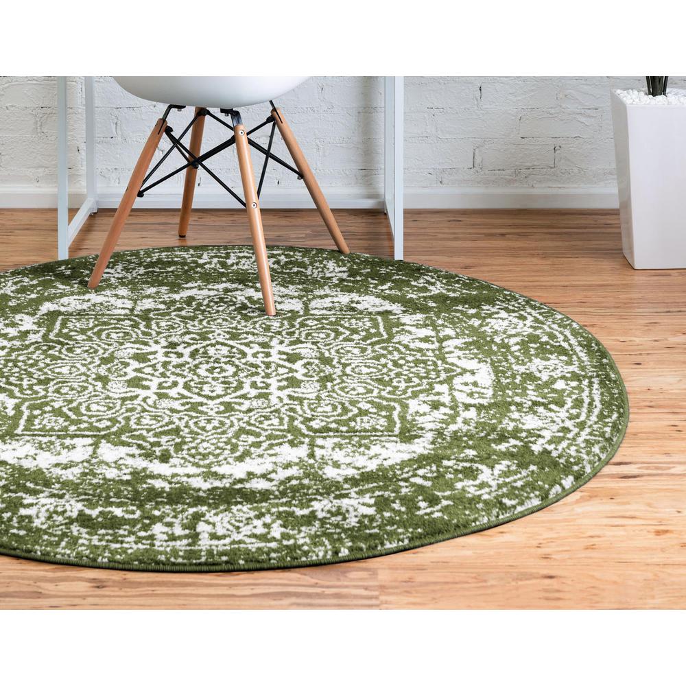 Unique Loom 5 Ft Round Rug in Green (3150453). Picture 3