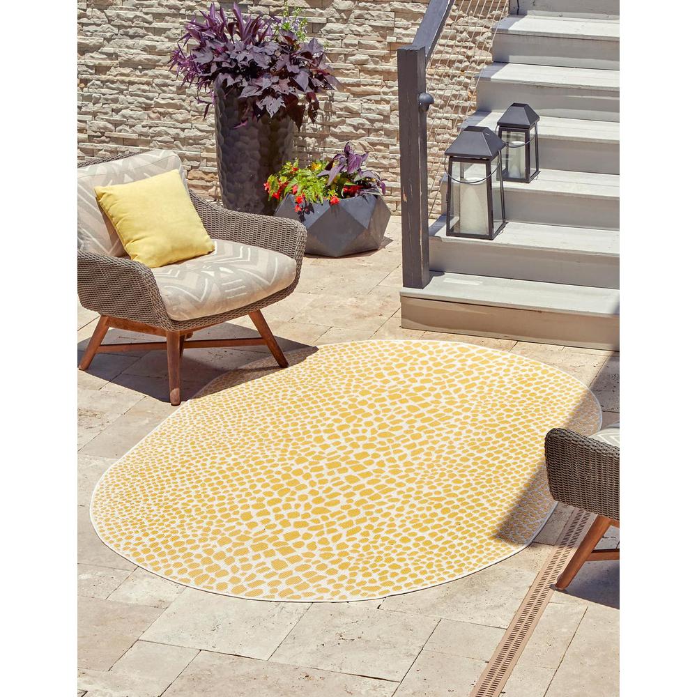 Jill Zarin Outdoor Cape Town Area Rug 5' 3" x 8' 0", Oval Yellow Ivory. Picture 2