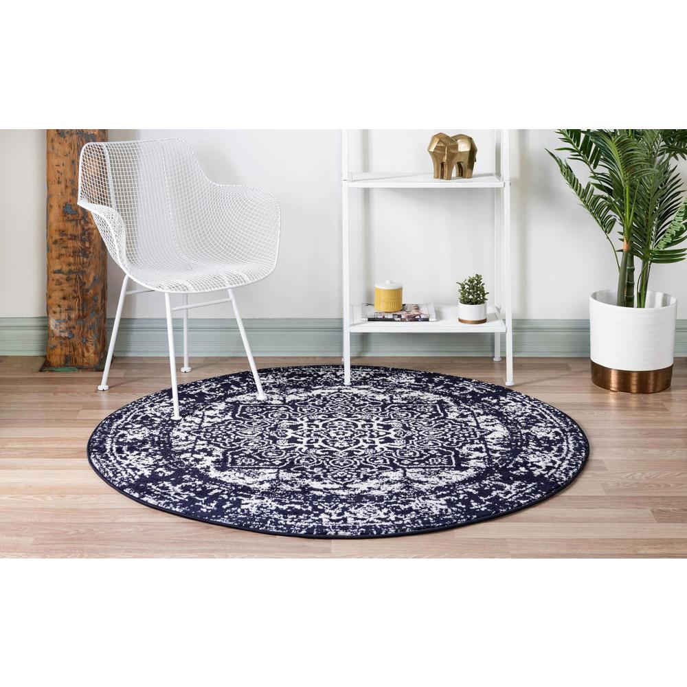 Unique Loom 5 Ft Round Rug in Navy Blue (3150333). Picture 4