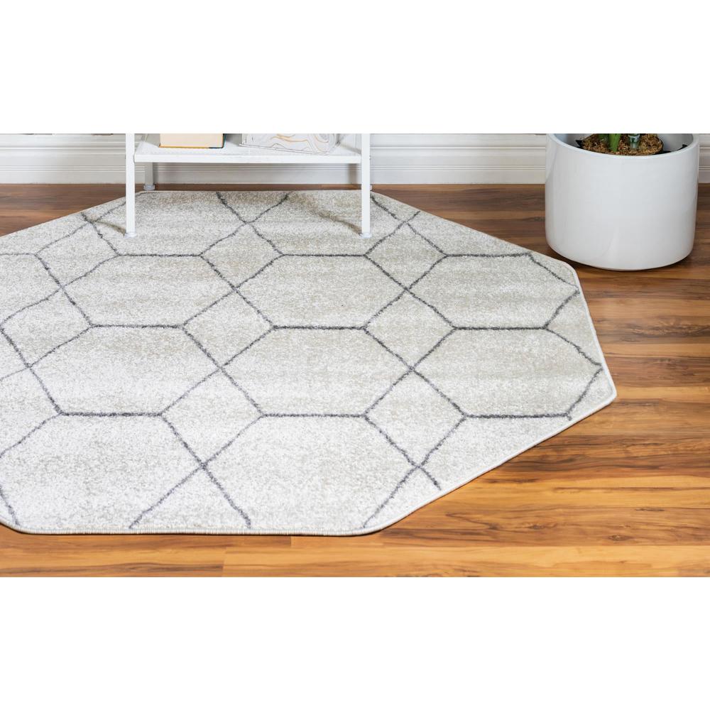 Unique Loom 8 Ft Octagon Rug in Ivory (3151507). Picture 3