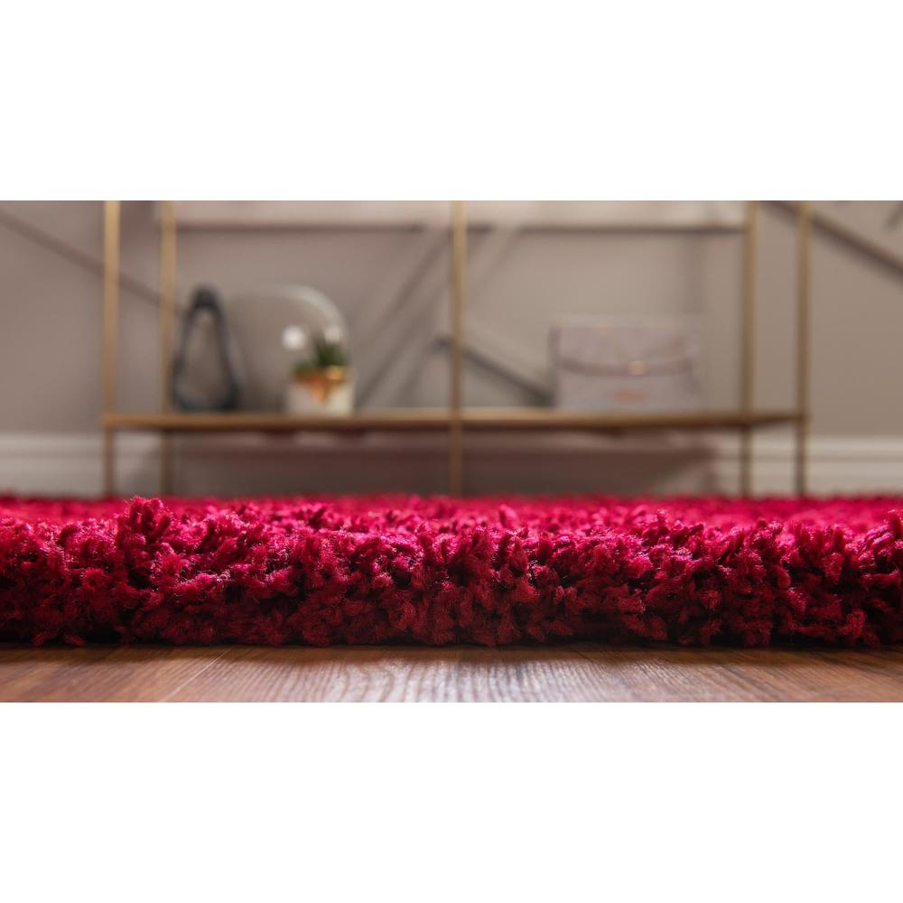 Unique Loom 5x8 Oval Rug in Cherry Red (3151395). Picture 5