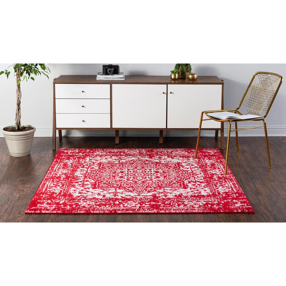 Unique Loom 5 Ft Square Rug in Red (3150432). Picture 4