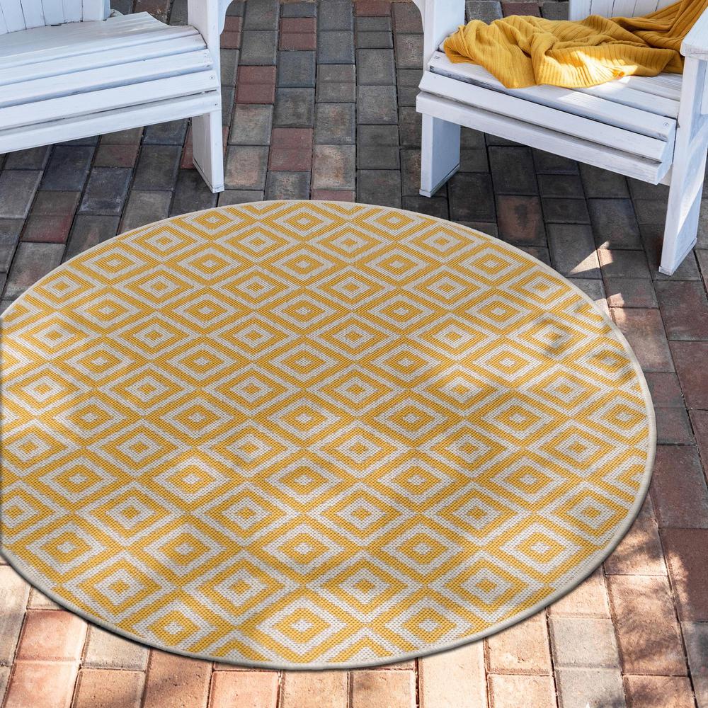 Jill Zarin Outdoor Costa Rica Area Rug 6' 7" x 6' 7", Round Yellow Ivory. Picture 2