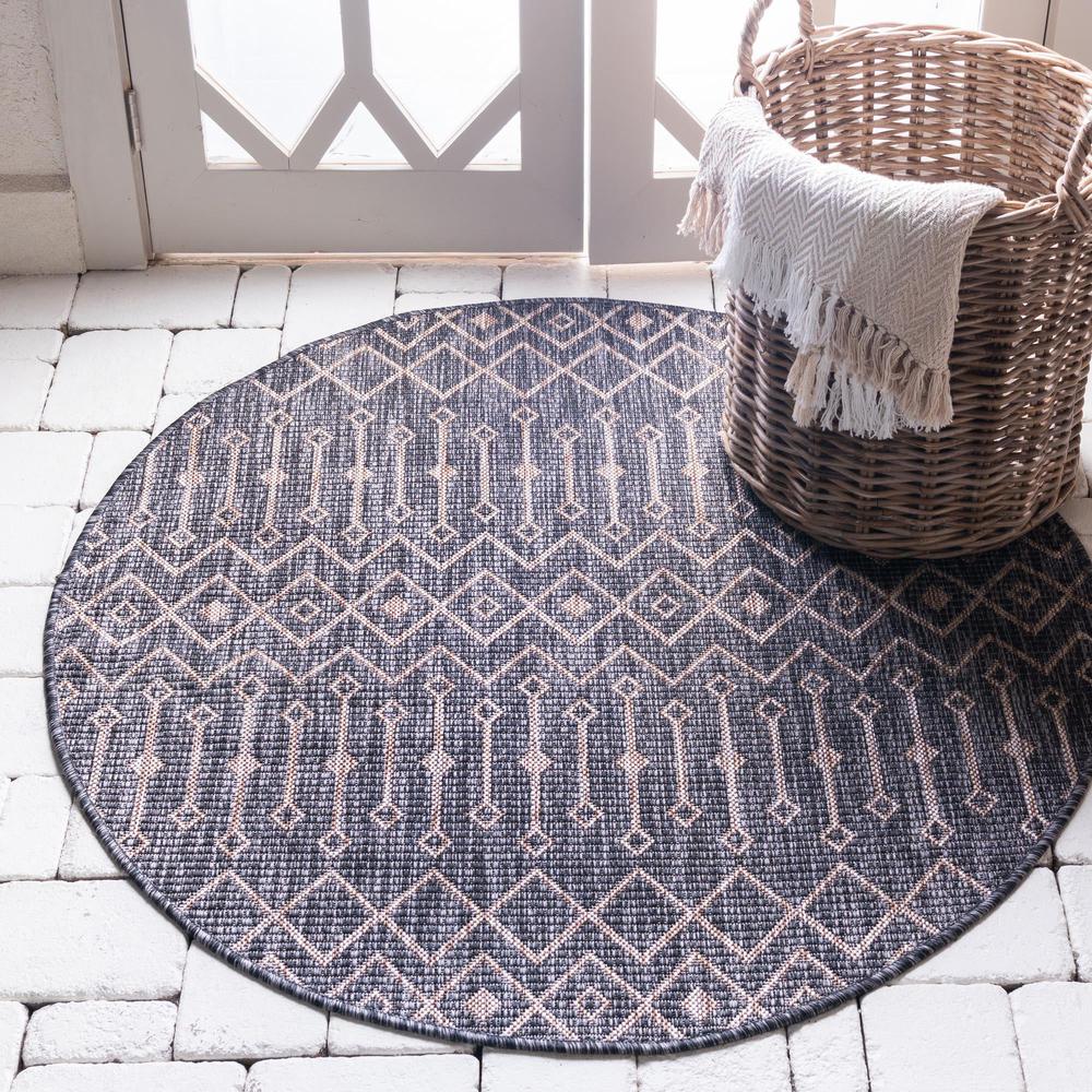 Unique Loom 5 Ft Round Rug in Charcoal Gray (3159561). Picture 2