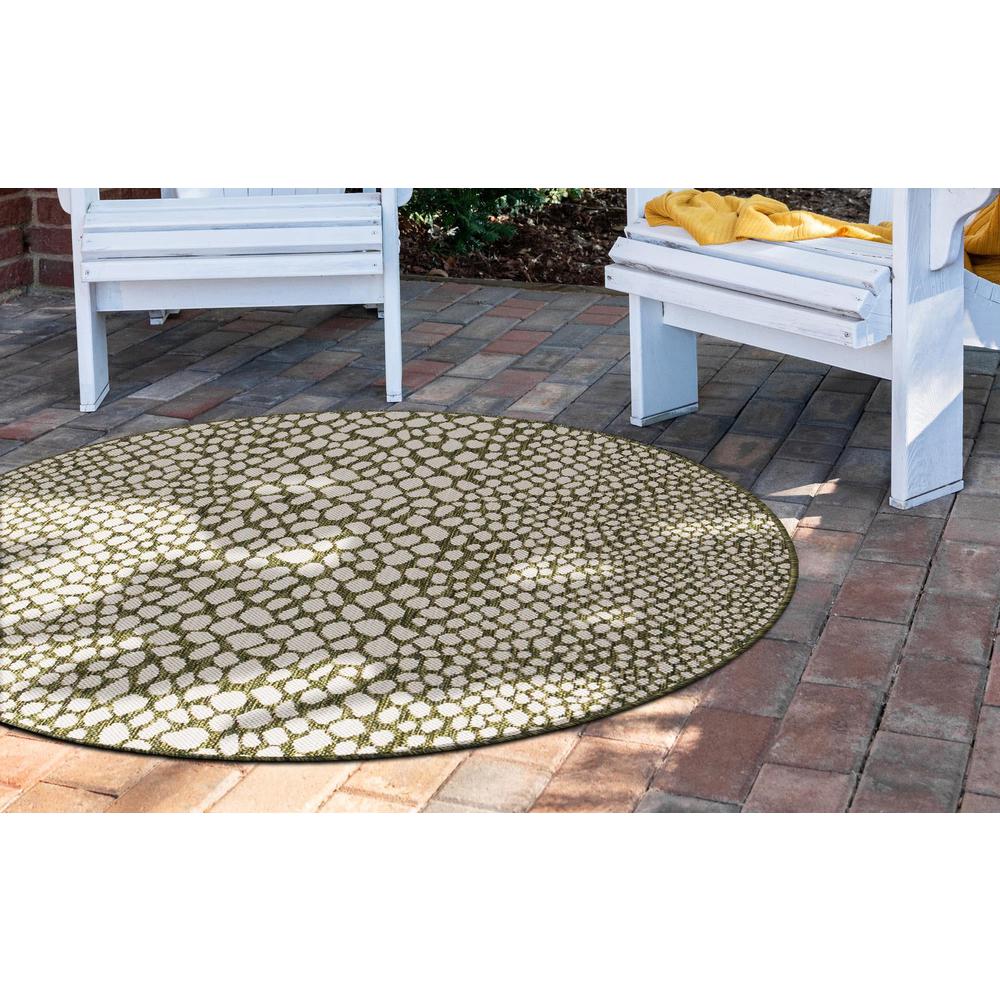 Jill Zarin Outdoor Cape Town Area Rug 6' 7" x 6' 7", Round Green. Picture 3