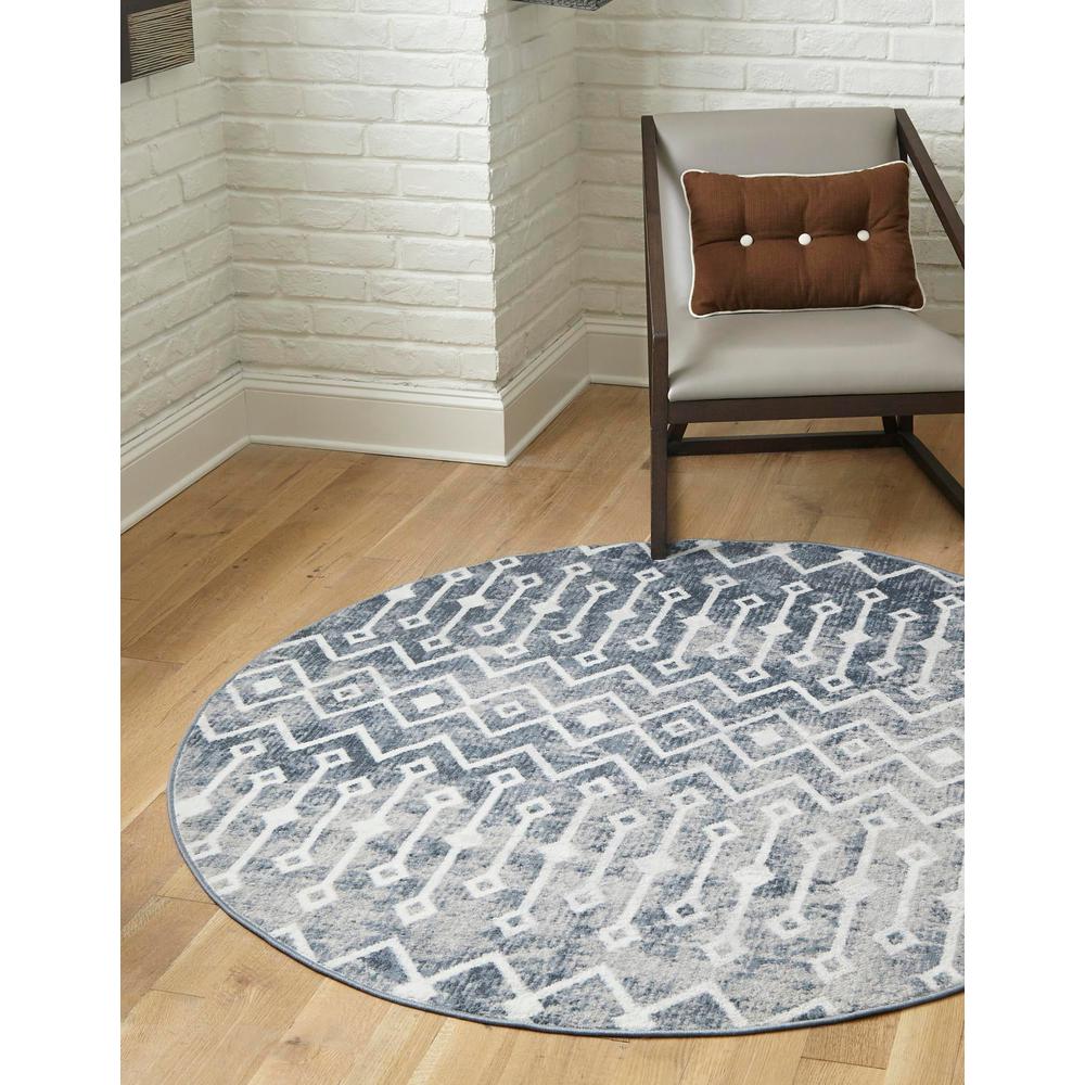 Unique Loom 5 Ft Round Rug in Blue (3160959). Picture 2