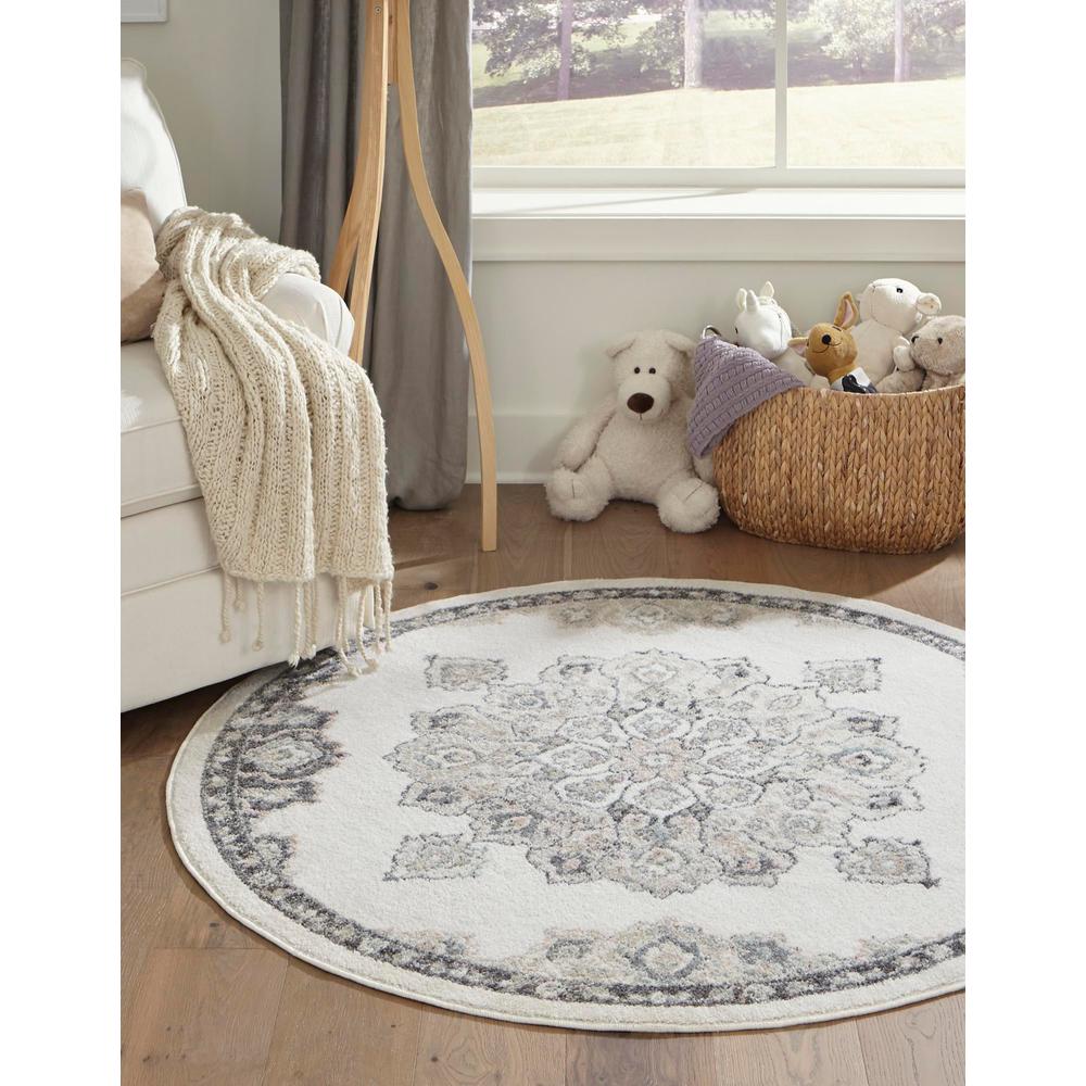 Unique Loom 5 Ft Round Rug in Ivory (3158662). Picture 2