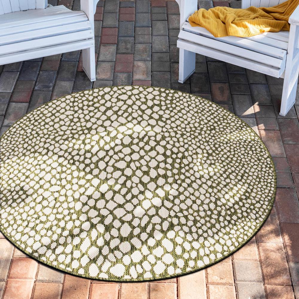 Jill Zarin Outdoor Cape Town Area Rug 6' 7" x 6' 7", Round Green. Picture 2