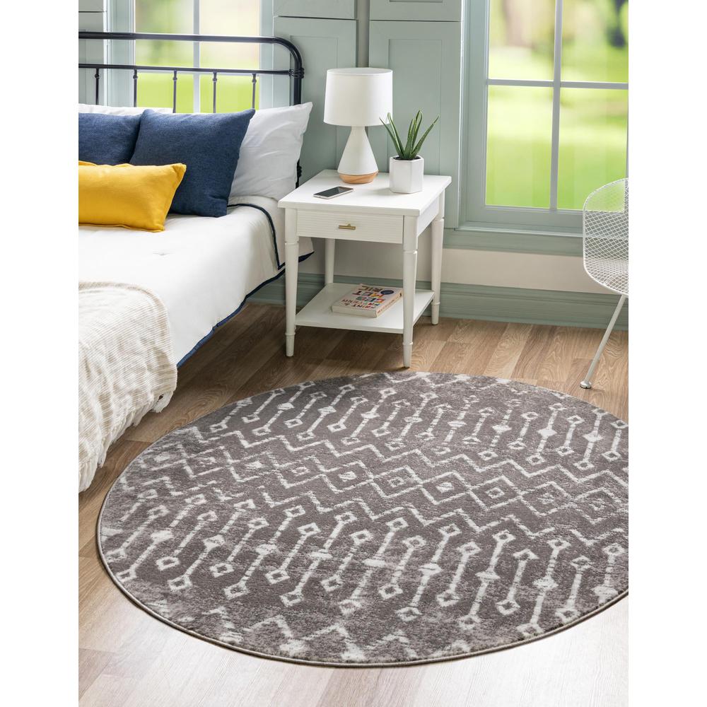 Unique Loom 5 Ft Round Rug in Gray (3161055). Picture 2