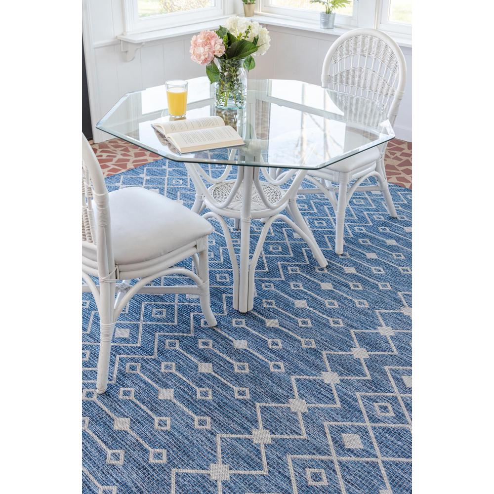 Unique Loom 10 Ft Square Rug in Blue (3164290). Picture 2