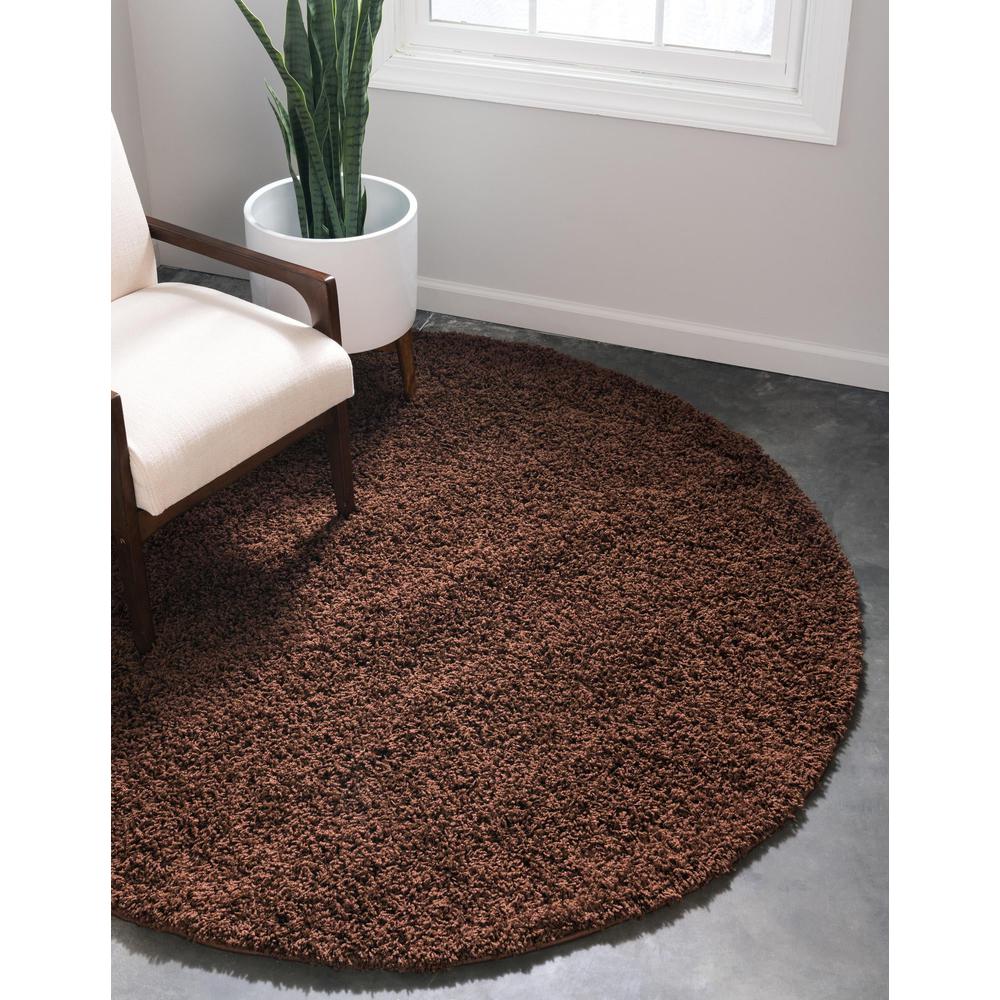 Unique Loom 4 Ft Round Rug in Chocolate Brown (3151436). Picture 2