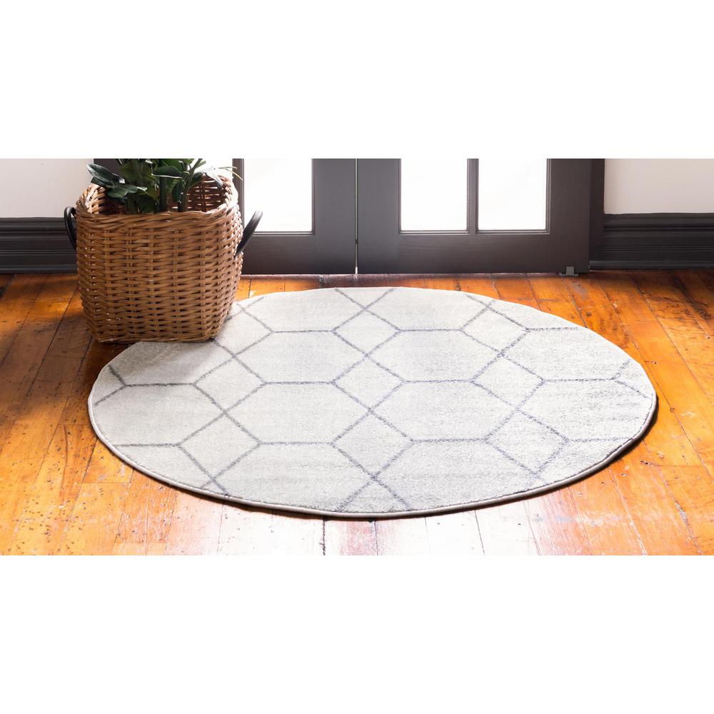 Unique Loom 6 Ft Round Rug in Ivory (3151500). Picture 3