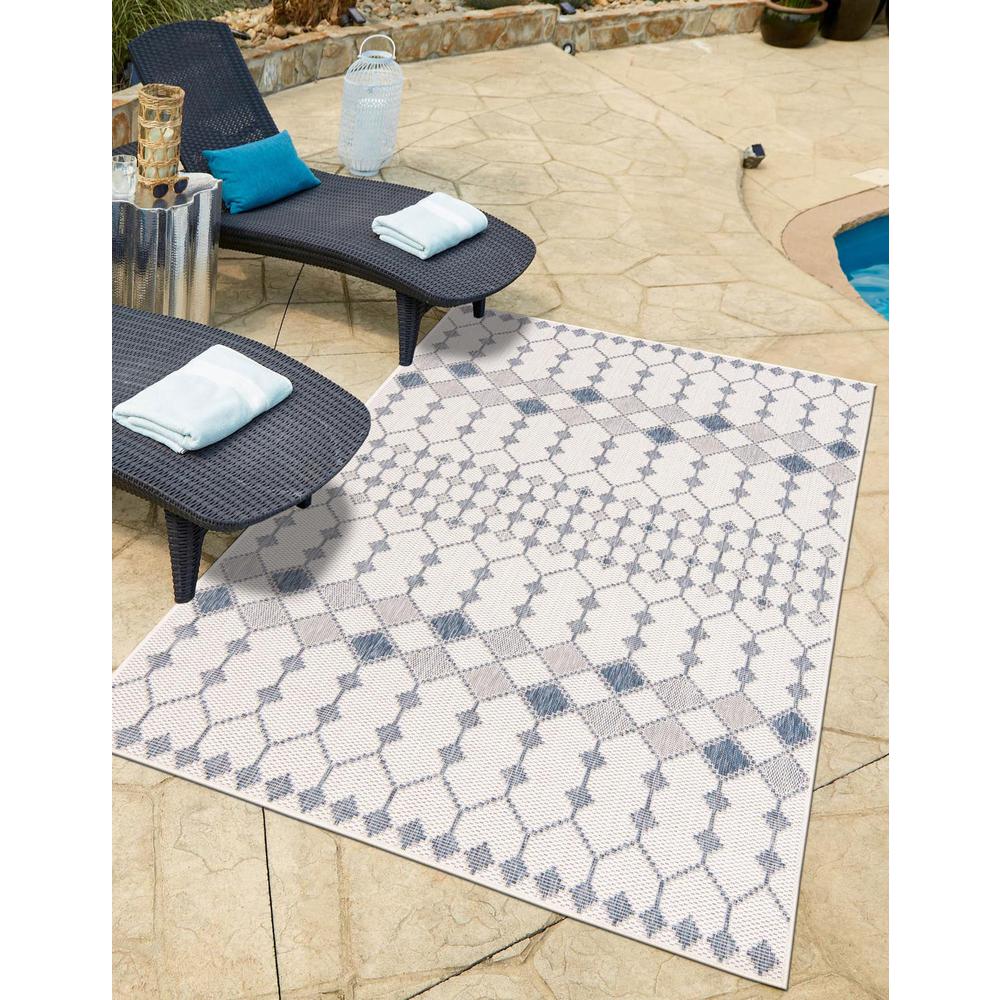 Outdoor Trellis Collection, Area Rug, Ivory, 5' 3" x 7' 10", Rectangular. Picture 2