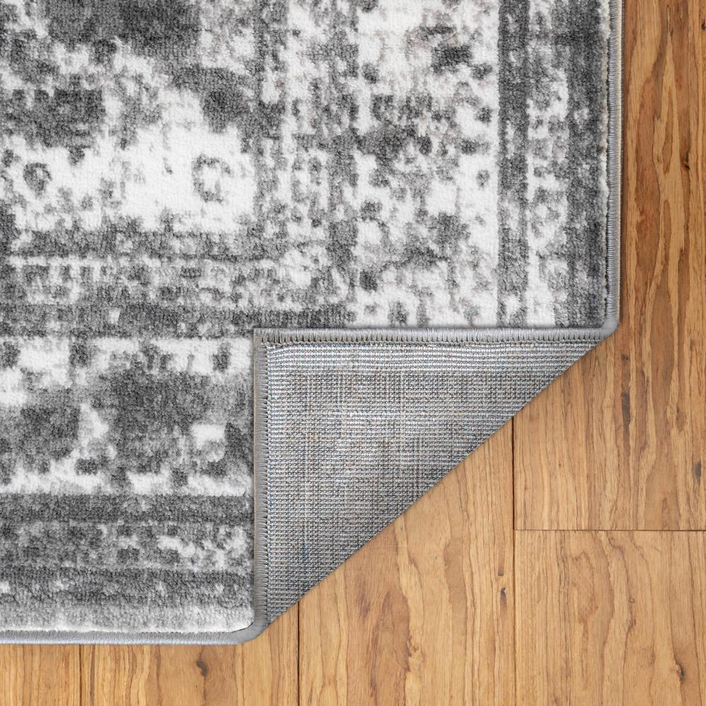 Unique Loom 5 Ft Square Rug in Gray (3151831). Picture 6