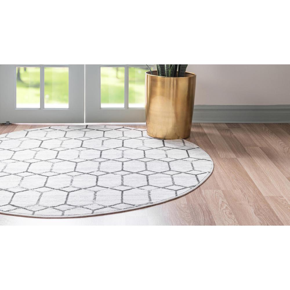 Unique Loom 8 Ft Round Rug in Ivory (3148912). Picture 4