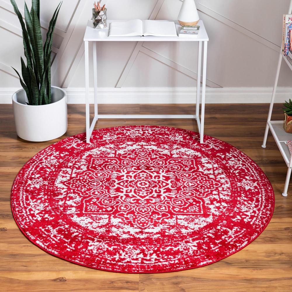 Unique Loom 5 Ft Round Rug in Red (3150429). Picture 2