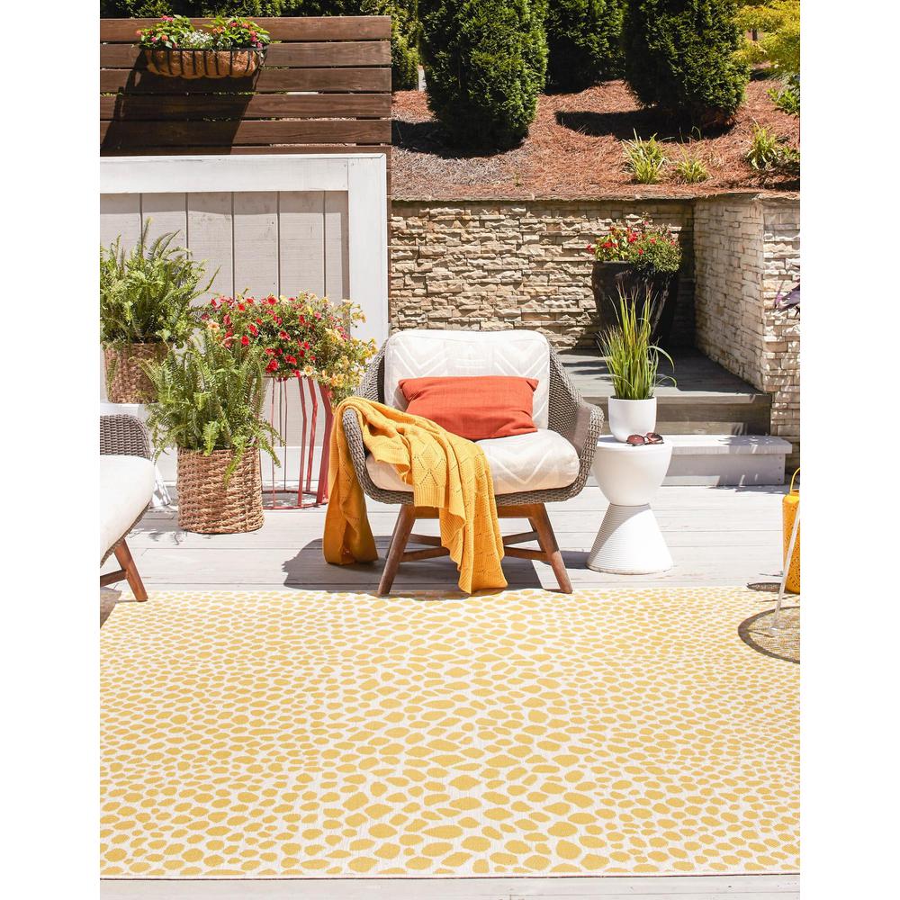 Jill Zarin Outdoor Cape Town Area Rug 7' 10" x 7' 10", Square Yellow Ivory. Picture 3