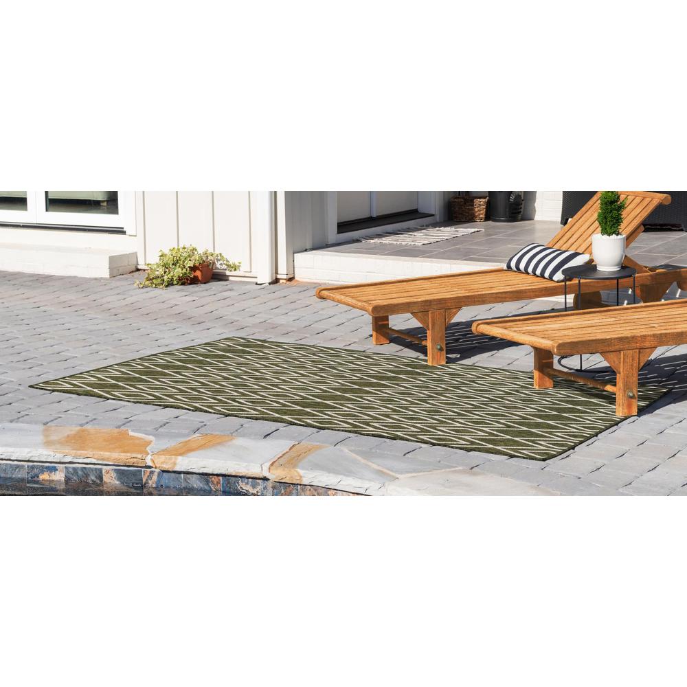Jill Zarin Outdoor Turks and Caicos Area Rug 3' 3" x 5' 3", Rectangular Green. Picture 3