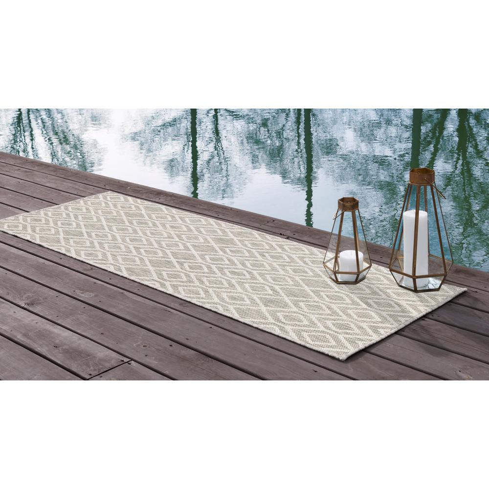 Jill Zarin Outdoor Turks and Caicos Area Rug 2' 0" x 8' 0", Runner Gray Cream. Picture 3