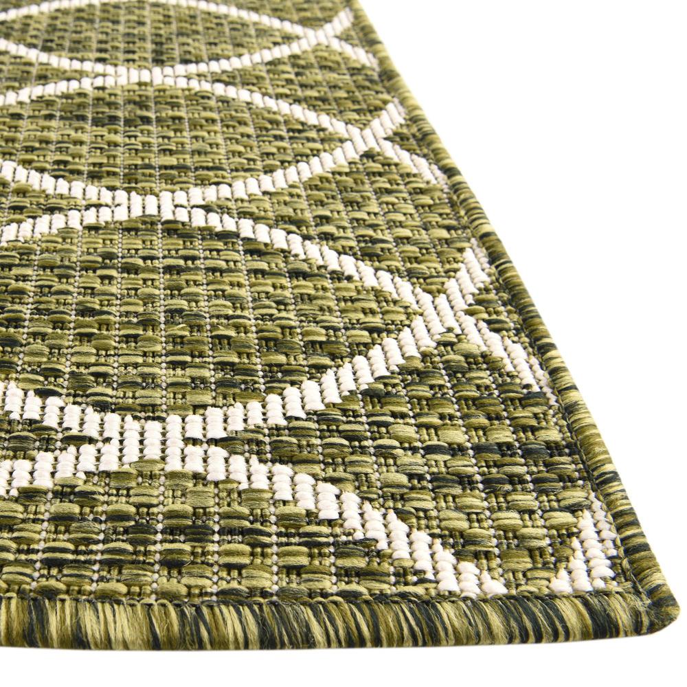 Outdoor Trellis Collection, Area Rug Green, 5' 3" x 7' 10", Rectangular. Picture 10