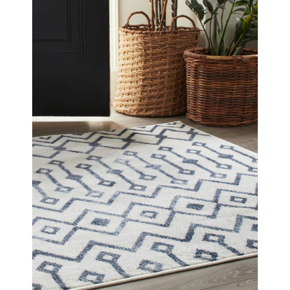 Unique Loom 4 Ft Square Rug in Ivory (3161034). Picture 3