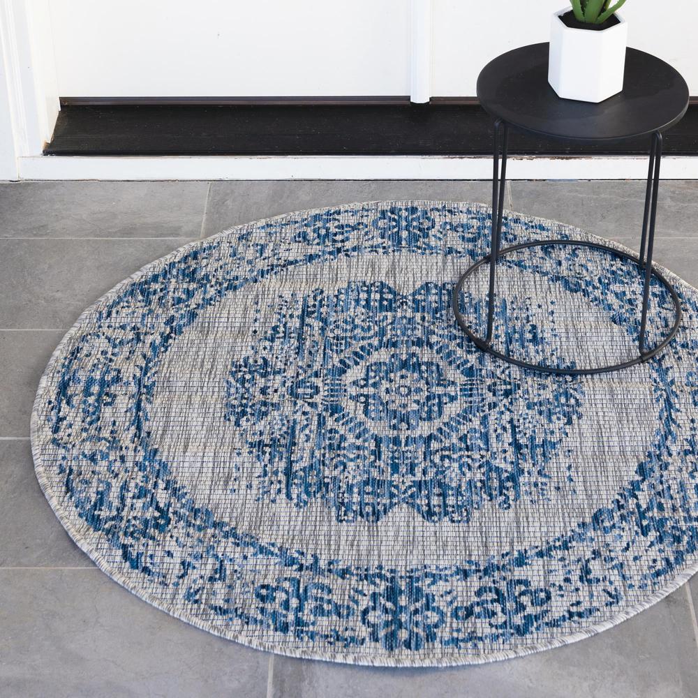 Unique Loom 3 Ft Round Rug in Blue (3159590). Picture 2