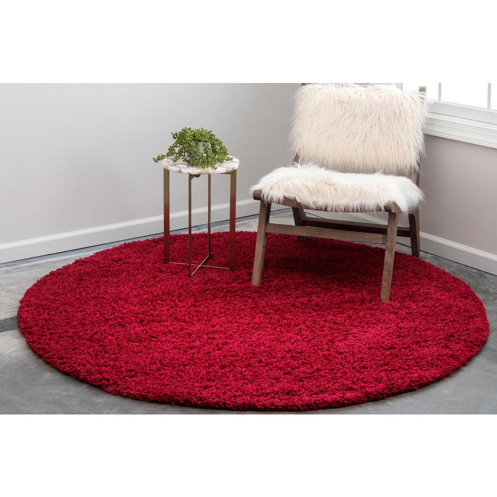 Unique Loom 5 Ft Round Rug in Cherry Red (3151391). Picture 3