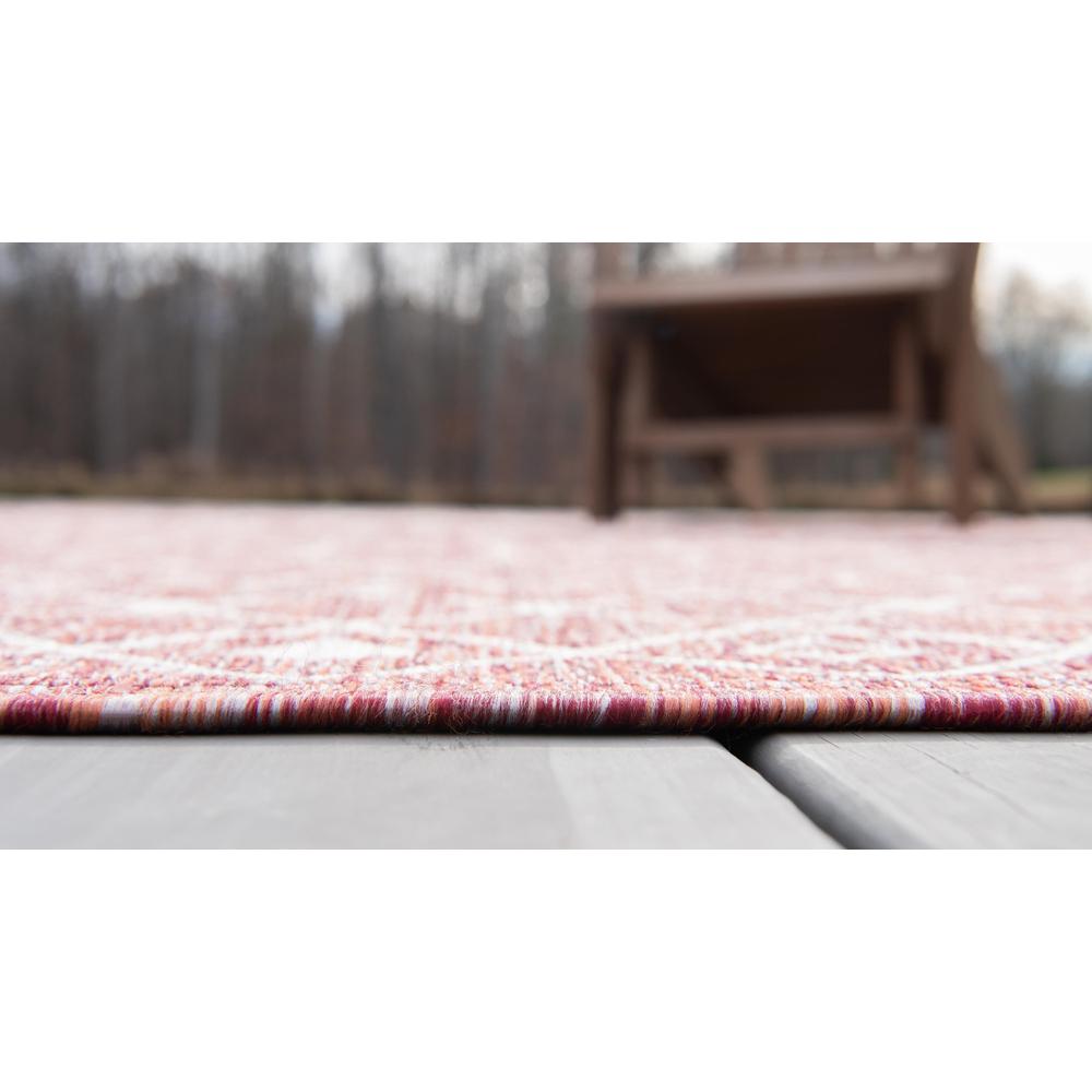 Outdoor Tribal Trellis Rug, Rust Red/Gray (7' 0 x 10' 0). Picture 5