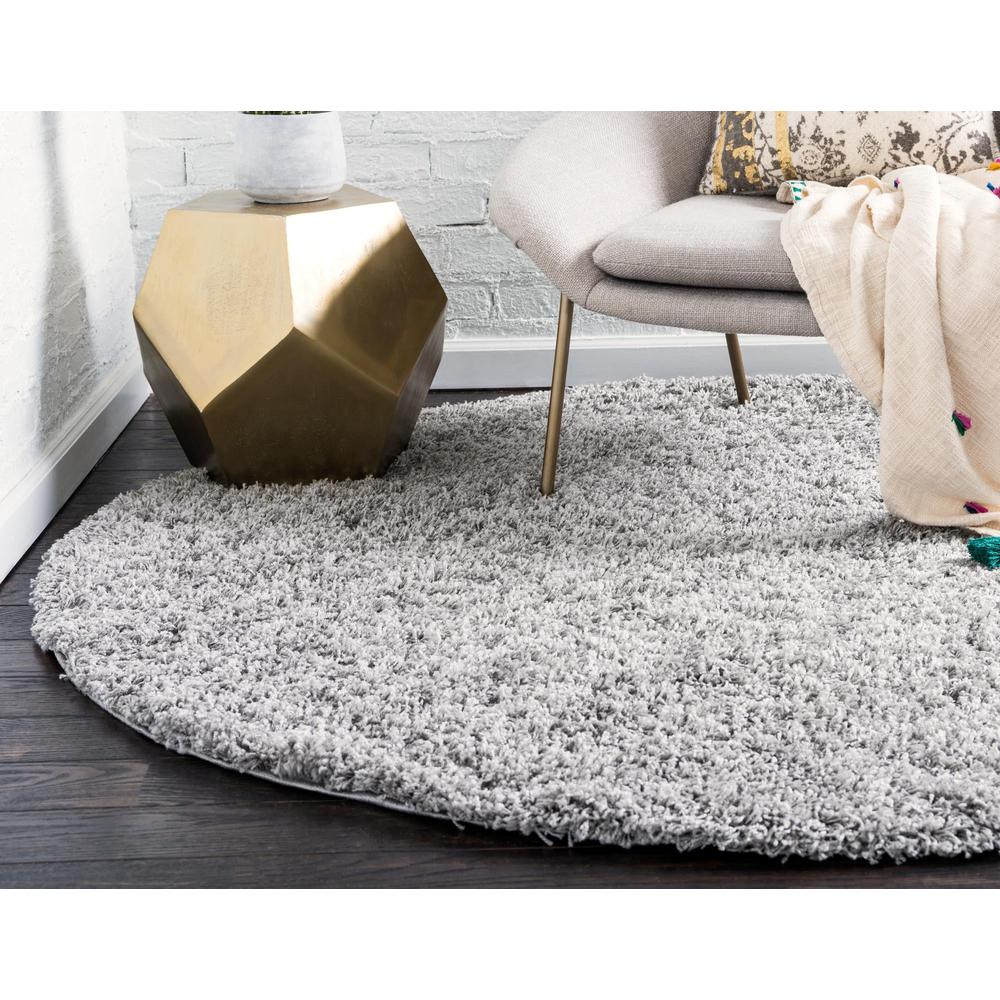 Unique Loom 5 Ft Round Rug in Cloud Gray (3151296). Picture 4