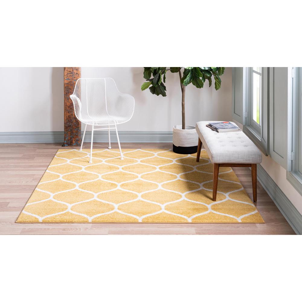 Unique Loom 5 Ft Square Rug in Yellow (3151672). Picture 4