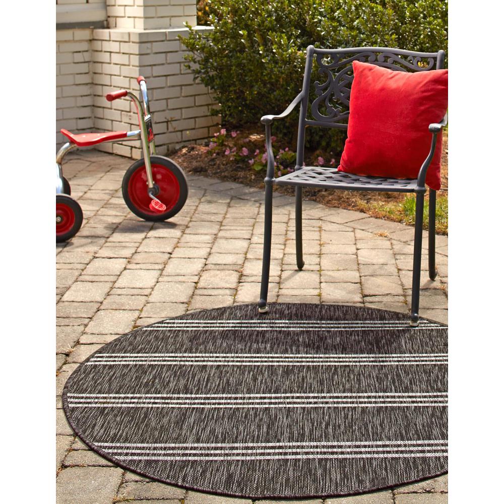 Jill Zarin Outdoor Anguilla Area Rug 4' 0" x 4' 0", Round Charcoal. Picture 3