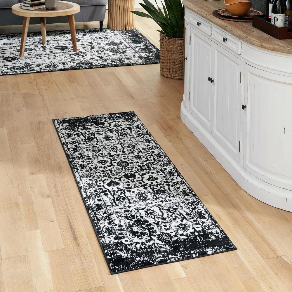 Unique Loom 6 Ft Runner in White (3152080). Picture 2