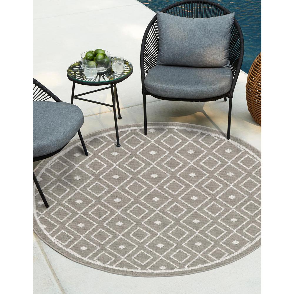 Unique Loom 4 Ft Round Rug in Gray (3157990). Picture 1