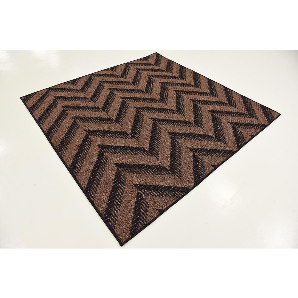 Outdoor Chevron Rug, Brown (6' 0 x 6' 0). Picture 3