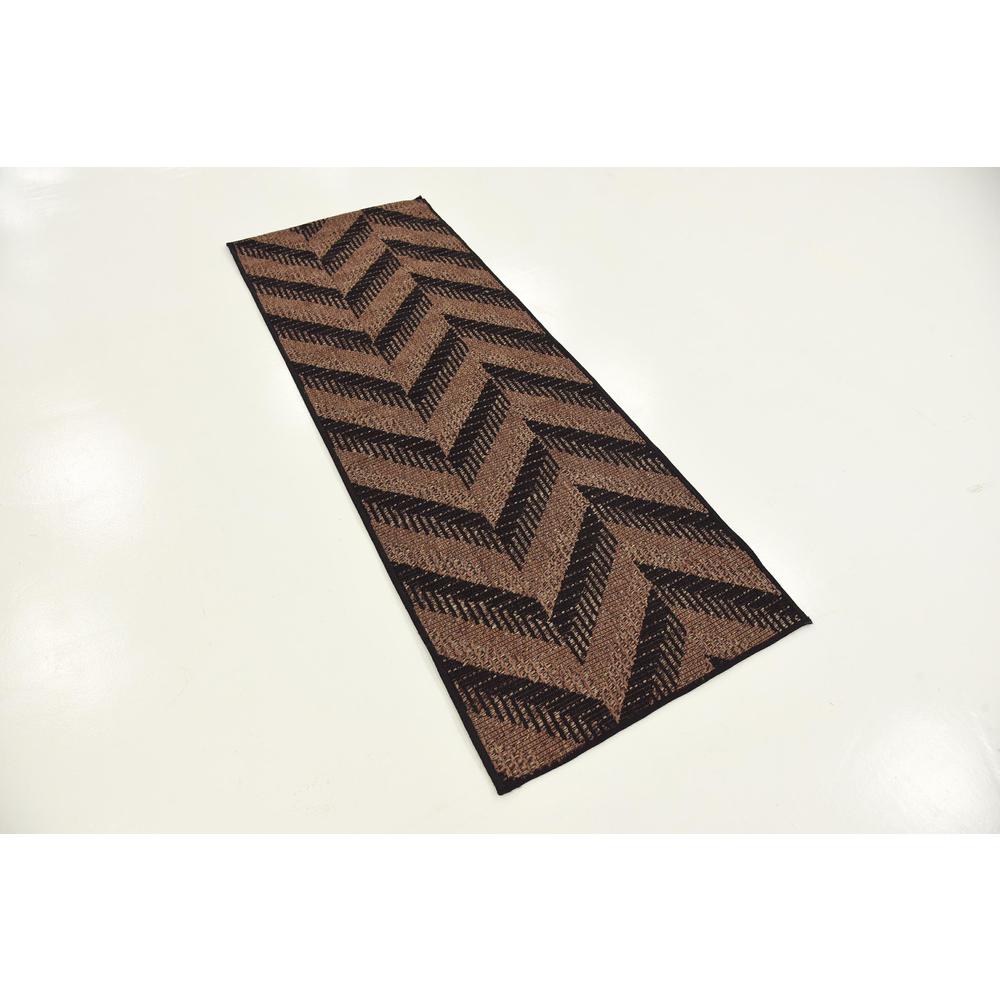 Outdoor Chevron Rug, Brown (2' 2 x 6' 0). Picture 3