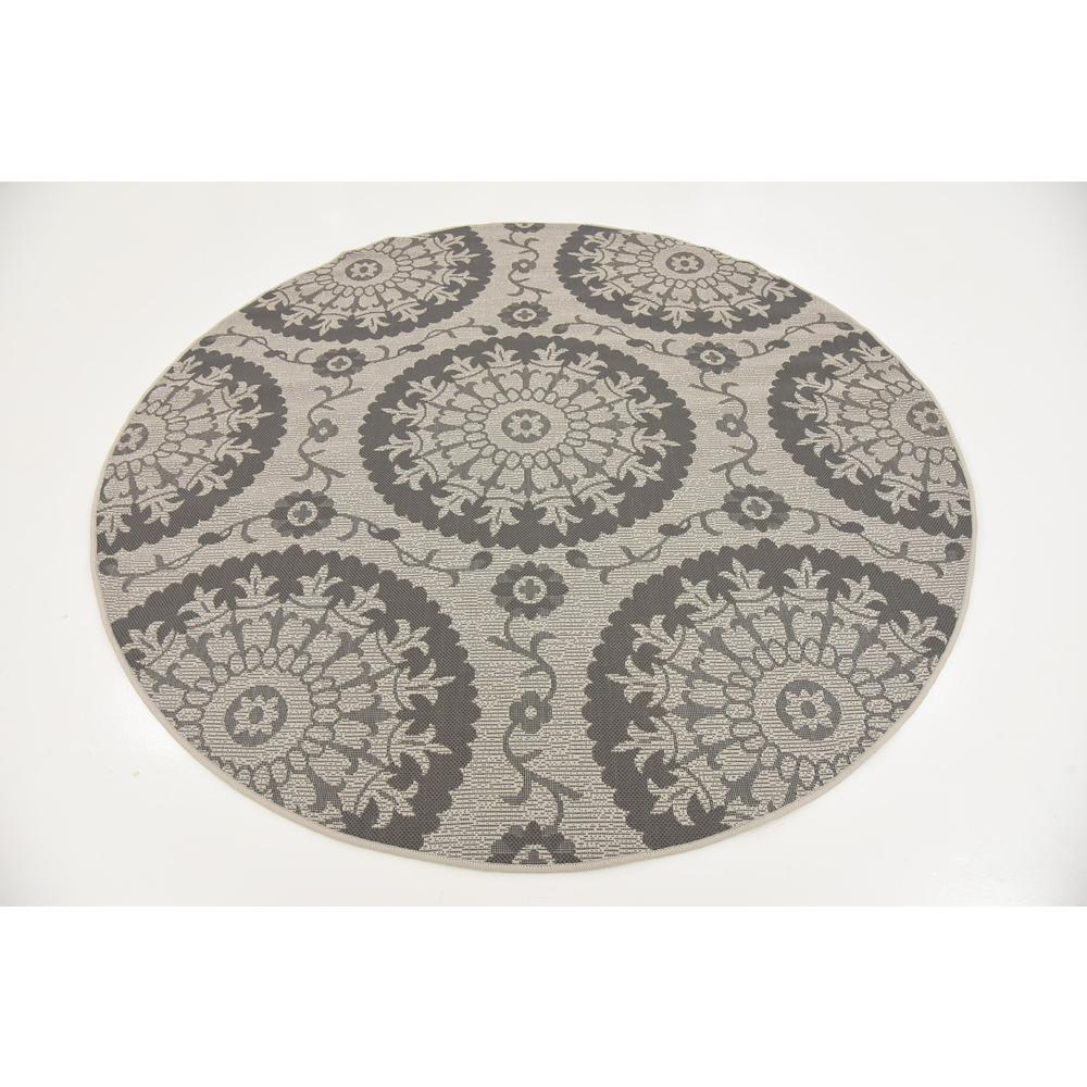 Outdoor Medallion Rug, Gray (6' 0 x 6' 0). Picture 3