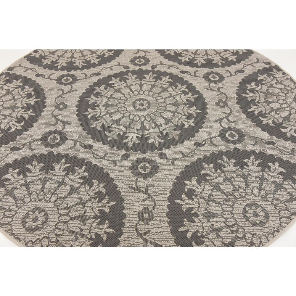 Outdoor Medallion Rug, Gray (6' 0 x 6' 0). Picture 4
