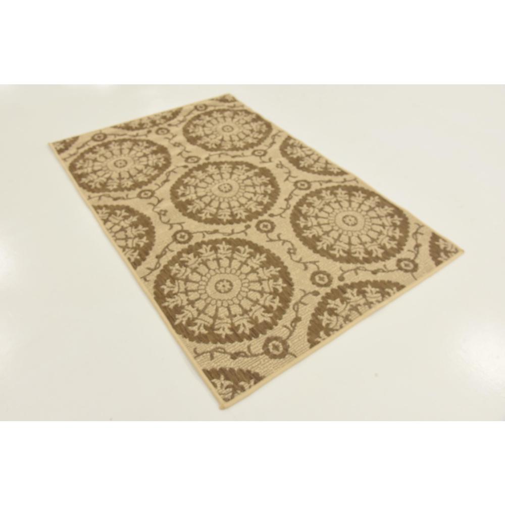 Outdoor Medallion Rug, Brown (3' 3 x 5' 0). Picture 3
