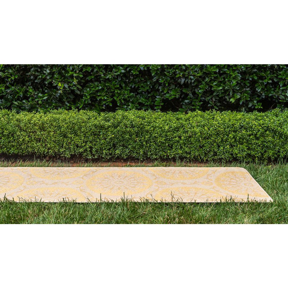 Outdoor Medallion Rug, Yellow (2' 2 x 6' 0). Picture 4