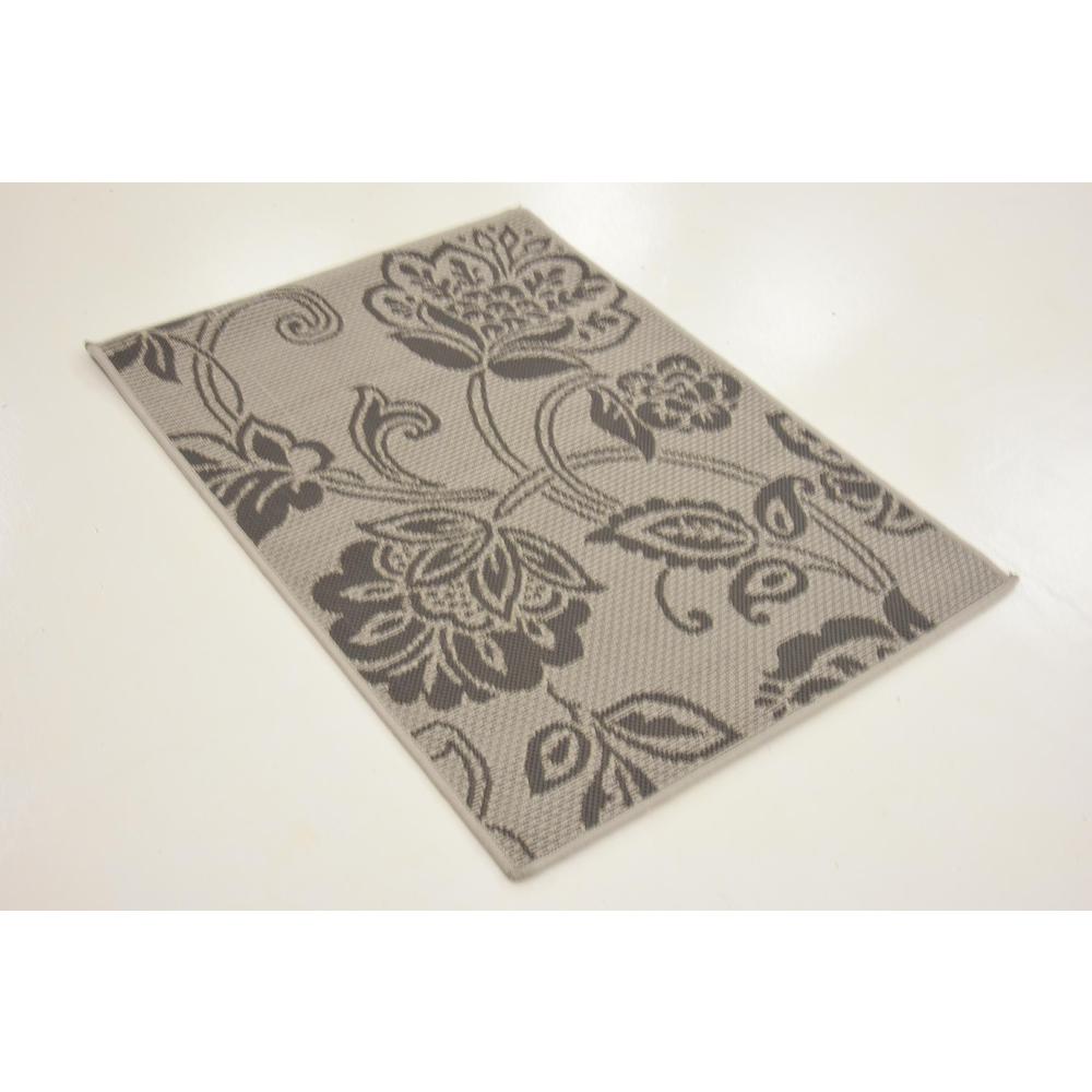 Outdoor Floral Rug, Gray (2' 2 x 3' 0). Picture 3