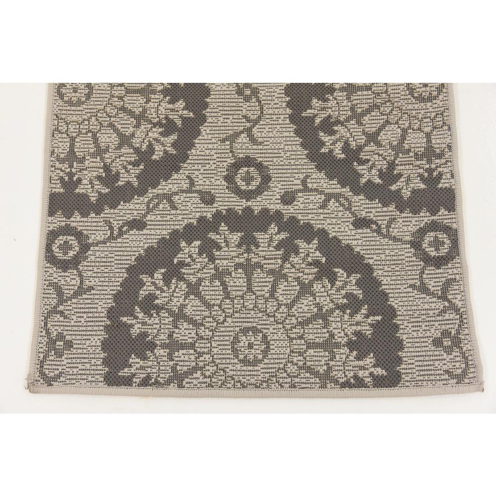 Outdoor Medallion Rug, Gray (2' 2 x 6' 0). Picture 5