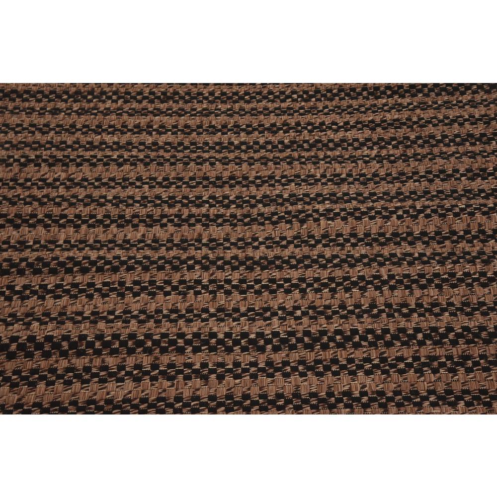 Unique Loom Outdoor Checkered Rug. Picture 5