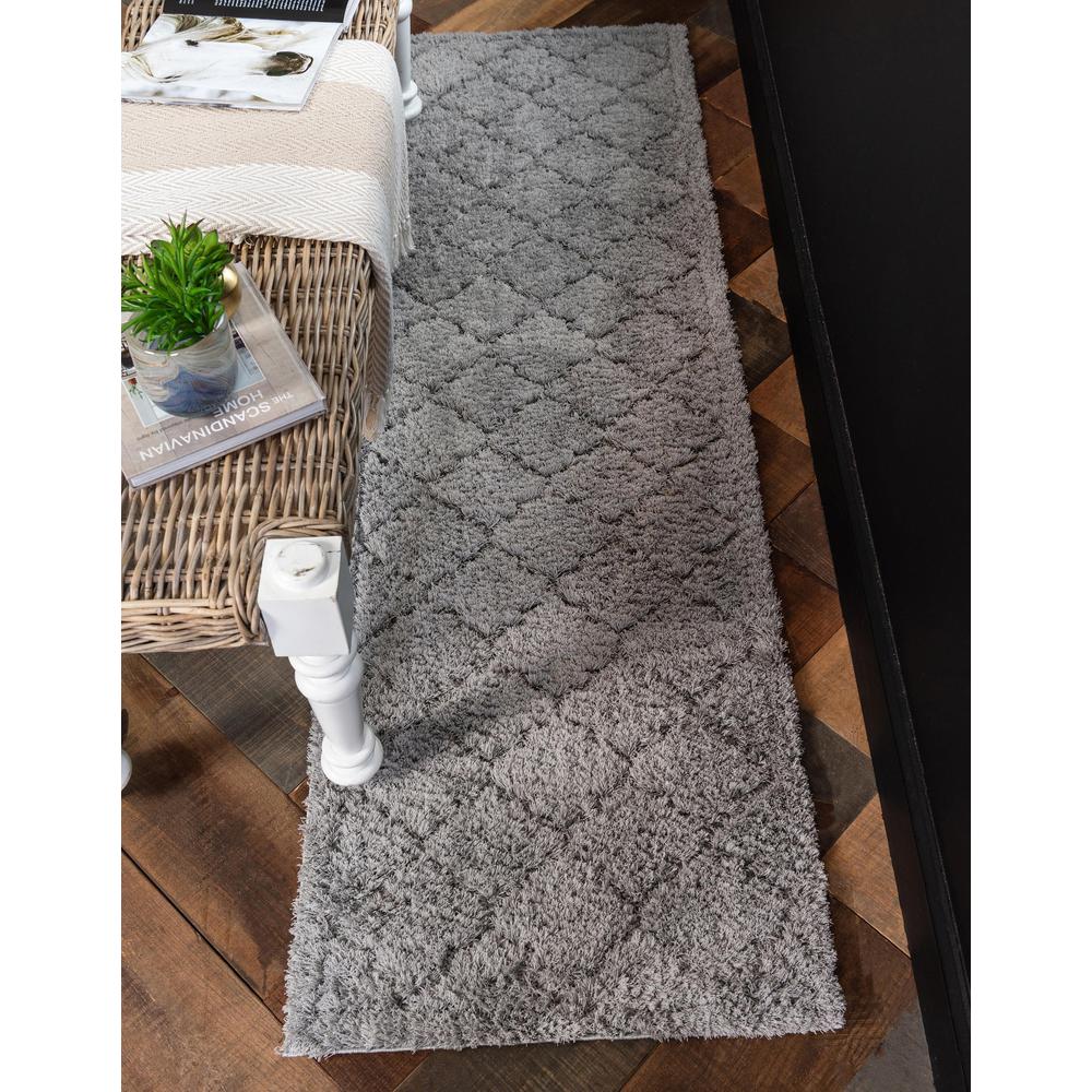 Traditional Trellis Shag Rug, Light Gray (2' 7 x 10' 0). Picture 2
