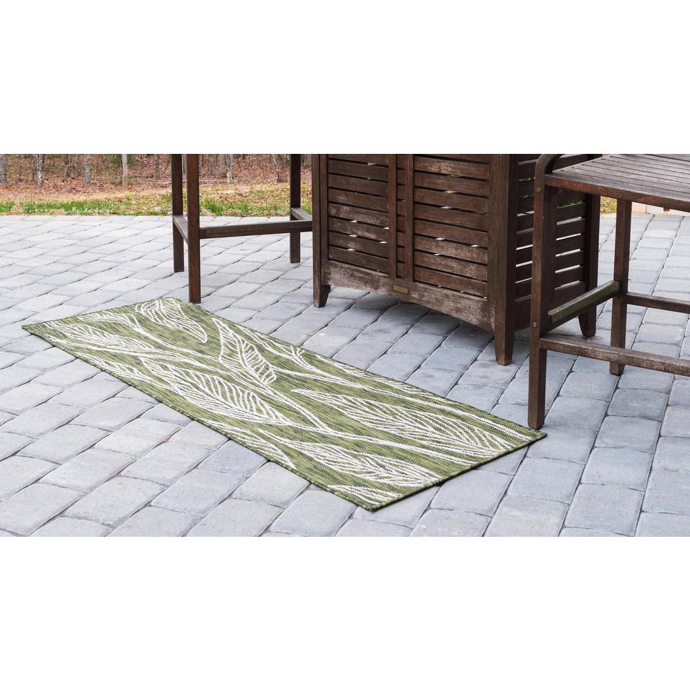 Outdoor Leaf Rug, Green (2' 0 x 6' 0). Picture 3